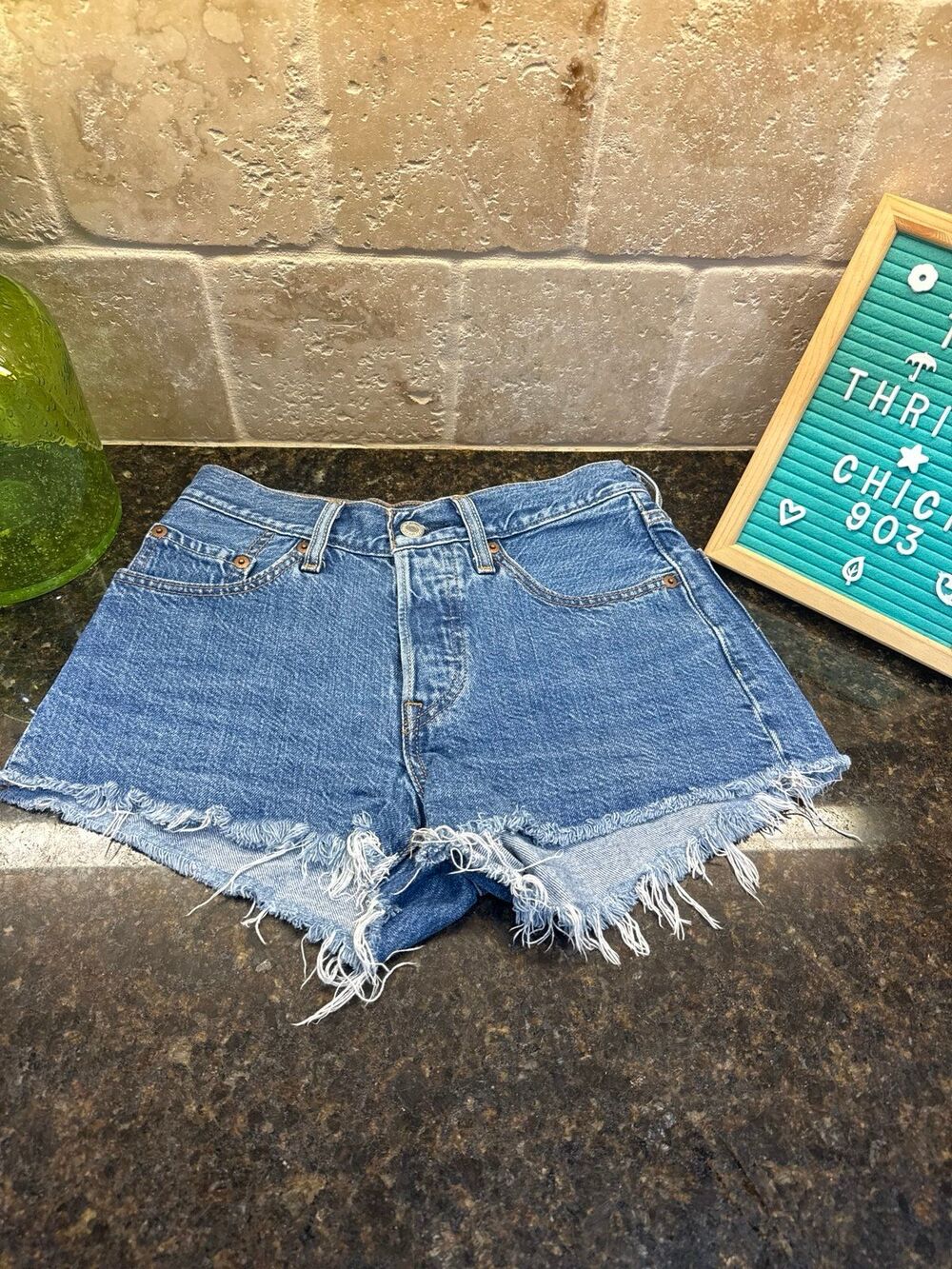 2016 Levi’s 501 Cut Off Denim Shorts W24 Button Fly Raw Hem Medium Wash EUC
